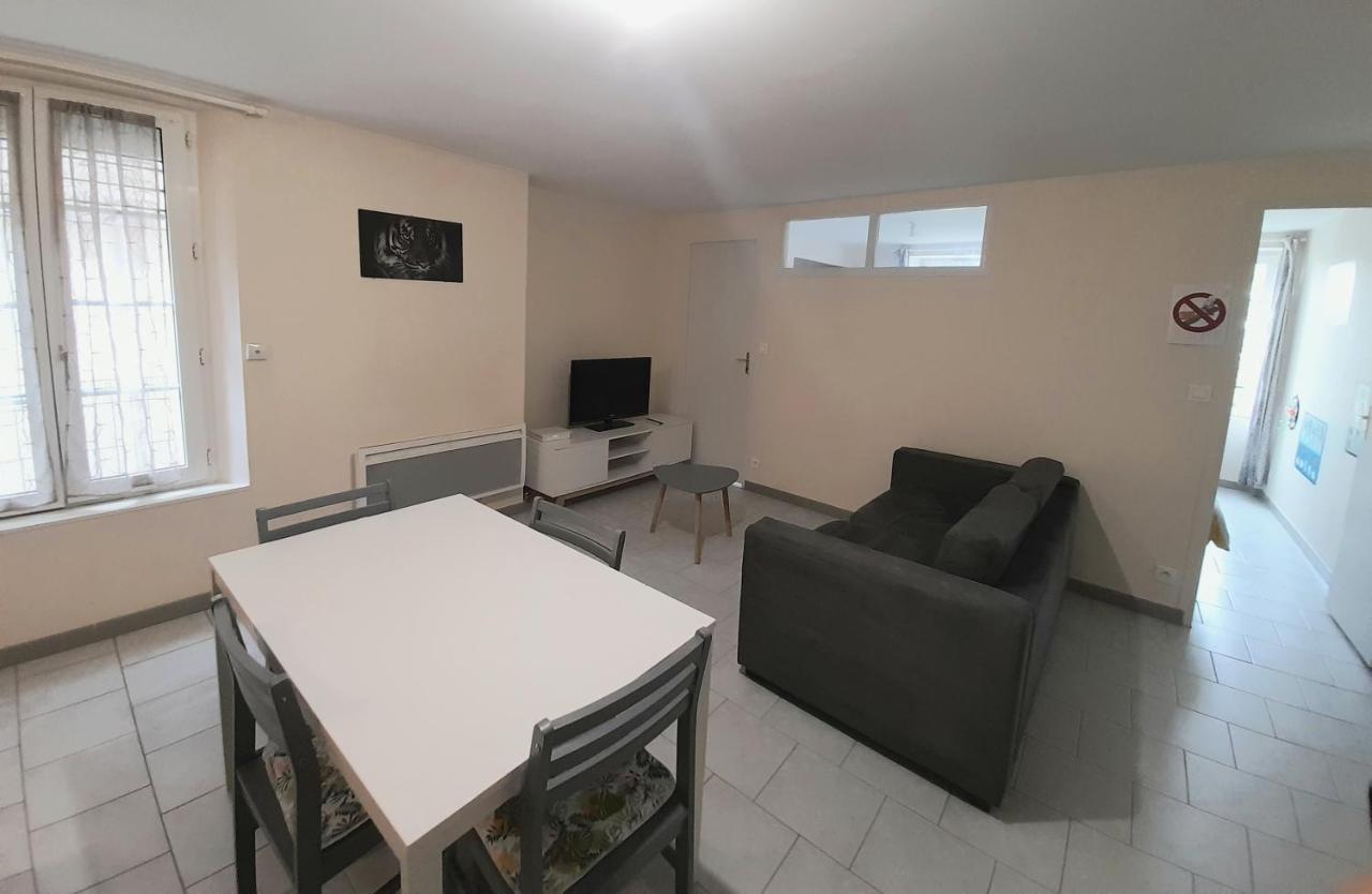 Apartamento Animalier Joigny Exterior foto