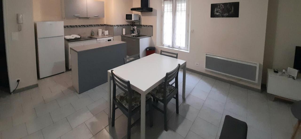 Apartamento Animalier Joigny Exterior foto